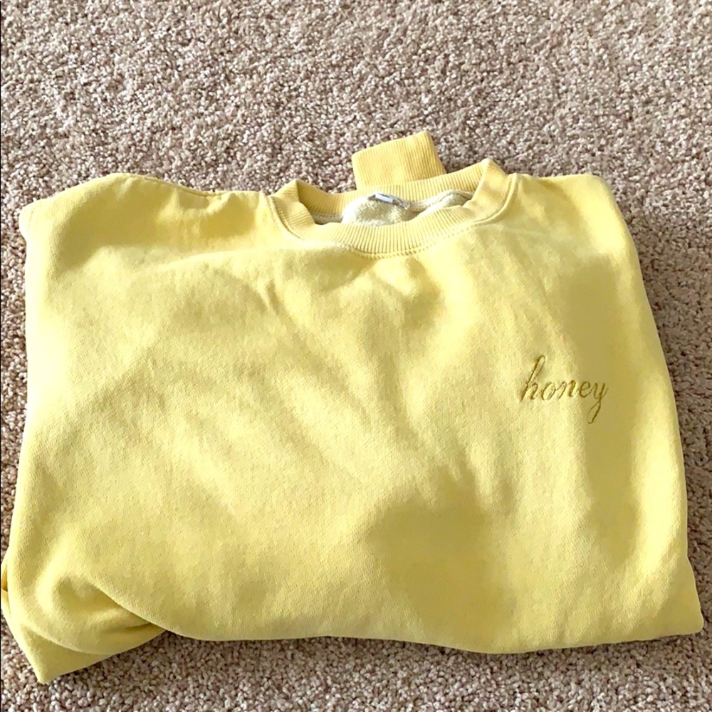 Yellow sweatshirt - no hood